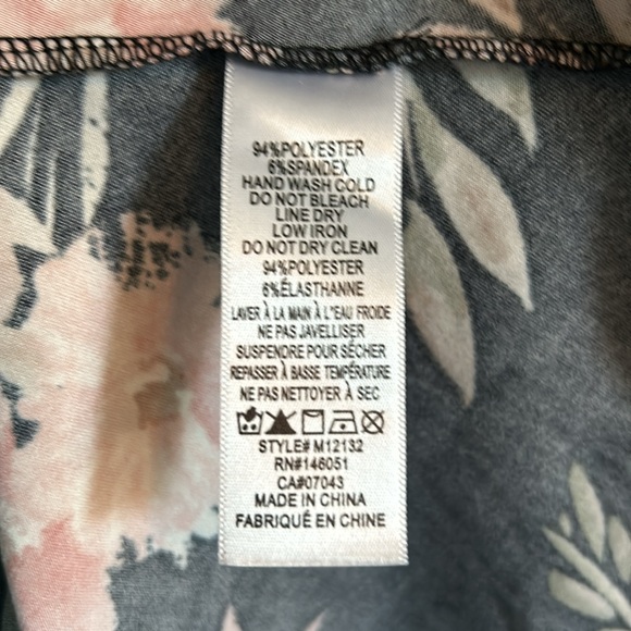 Like new faux wrap long sleeve top - Picture 5 of 5